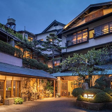 Отель Arima Onsen Tocen Goshobo Кобе Экстерьер фото The hotel's courtyard