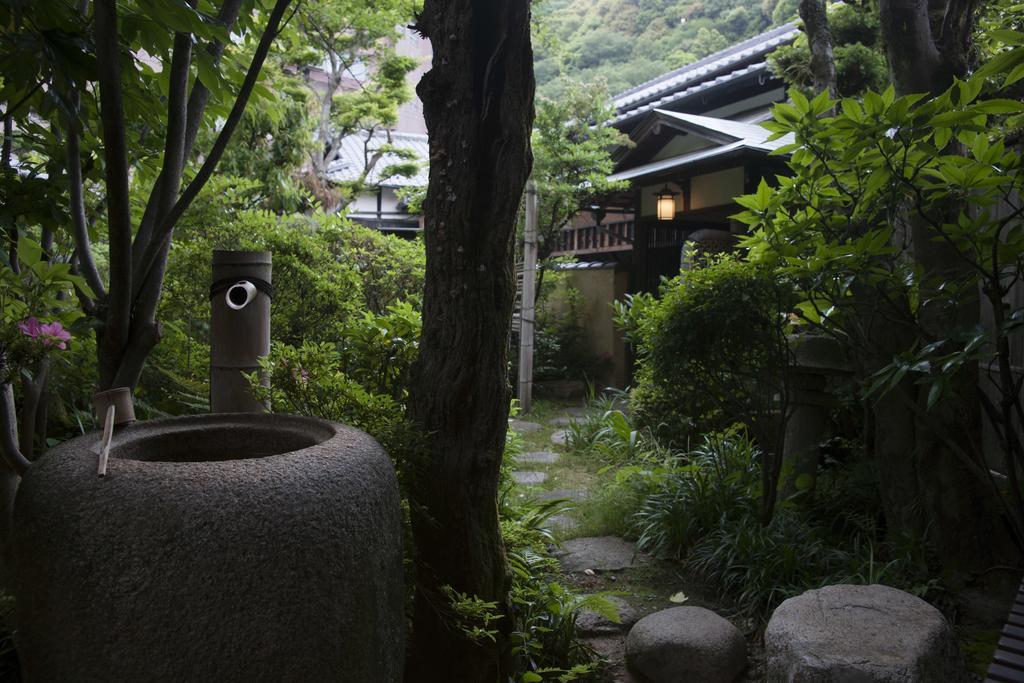 Отель Arima Onsen Tocen Goshobo Кобе Экстерьер фото A tea house in Kyoto